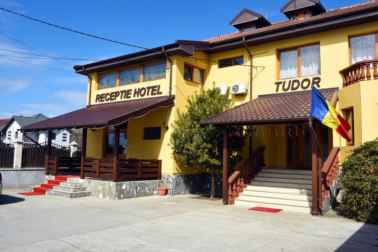 Hotel Tudor Ploieşti Eksteriør bilde