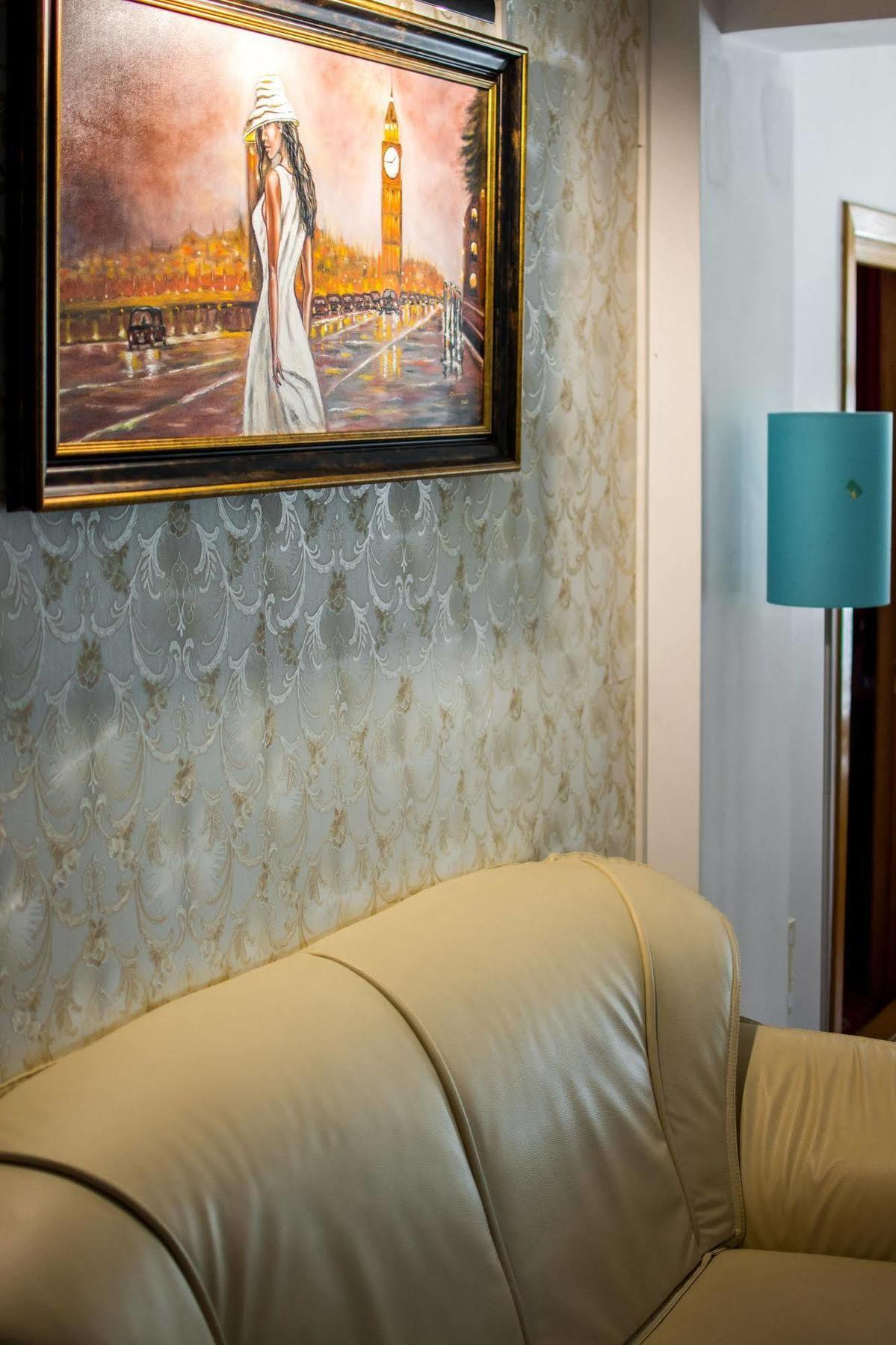Hotel Tudor Ploieşti Eksteriør bilde