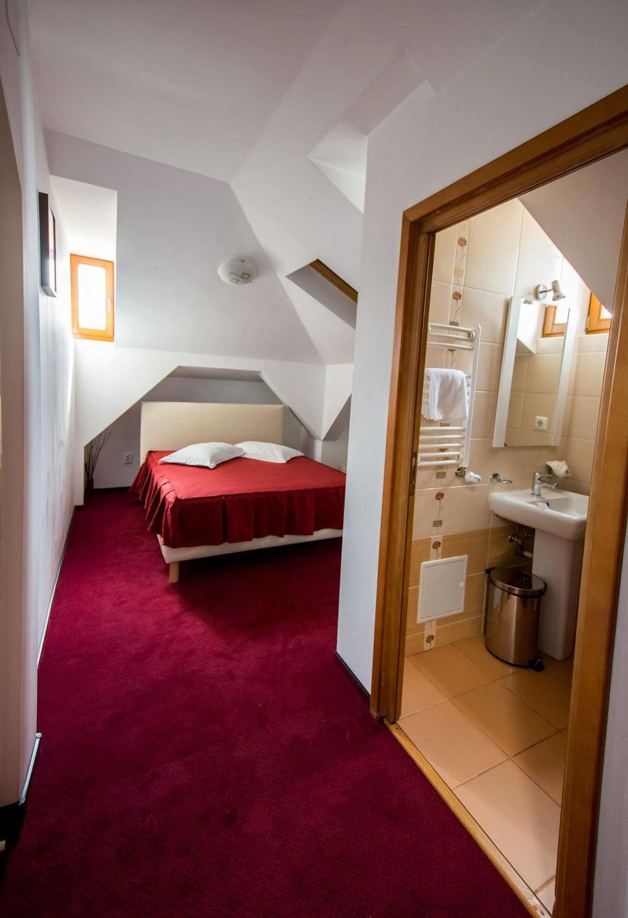 Hotel Tudor Ploieşti Eksteriør bilde