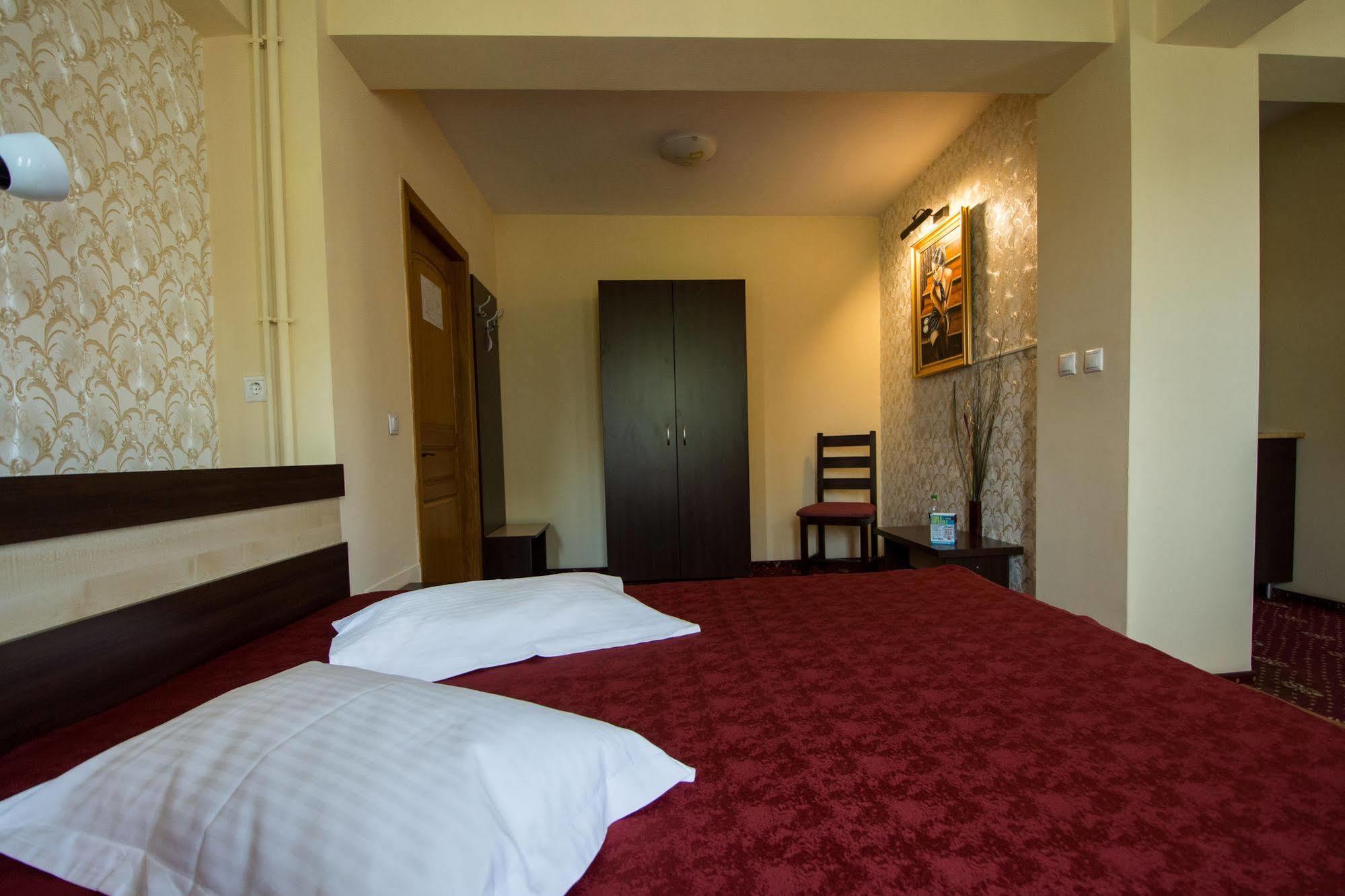 Hotel Tudor Ploieşti Eksteriør bilde
