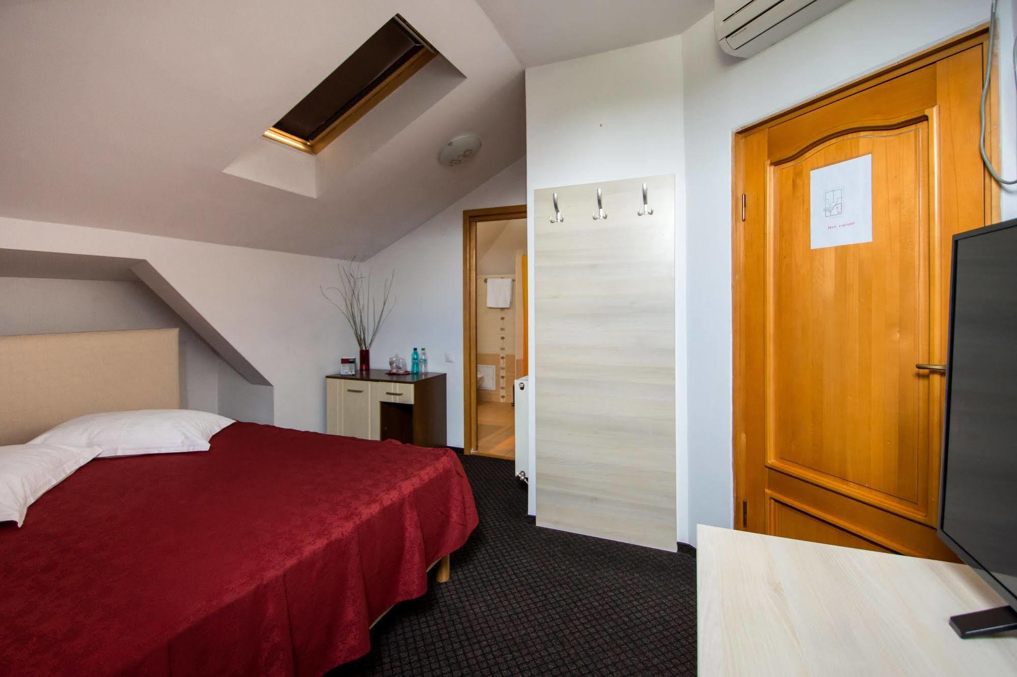 Hotel Tudor Ploieşti Eksteriør bilde